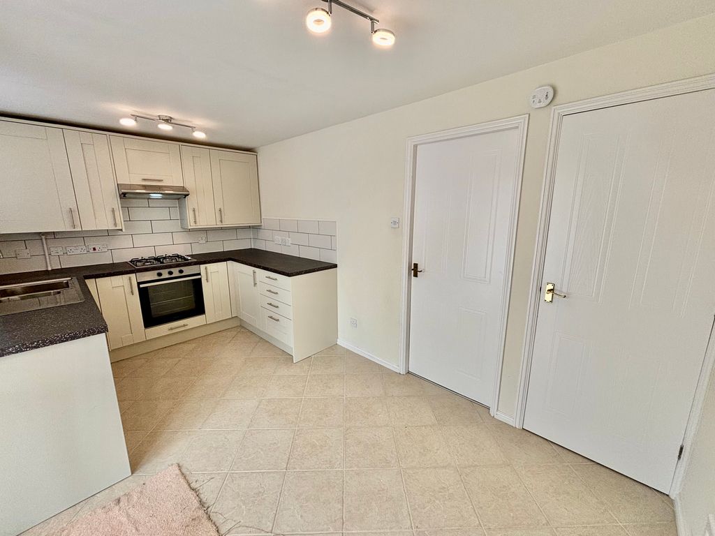 Property photo 2 of 23 Kitchen