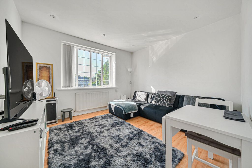 Property photo 1 of 18 Picture No. 06