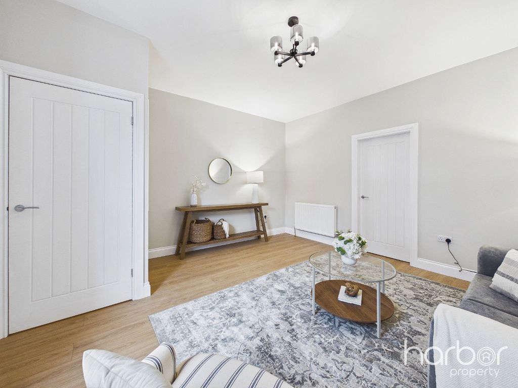 Property photo 3 of 19 5070316