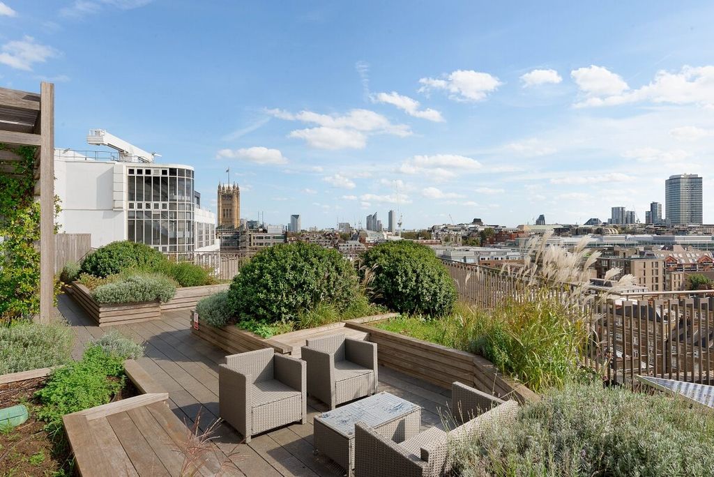 Property photo 3 of 9 Victoria Street