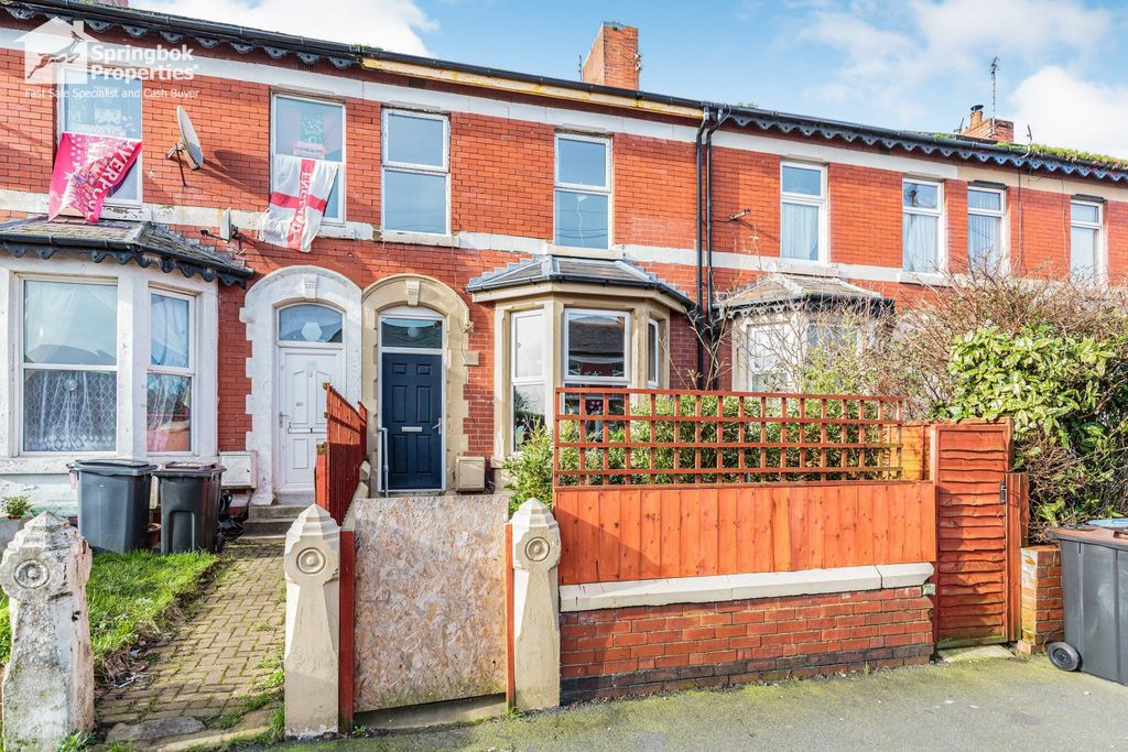 Property photo 1 of 28 Front View