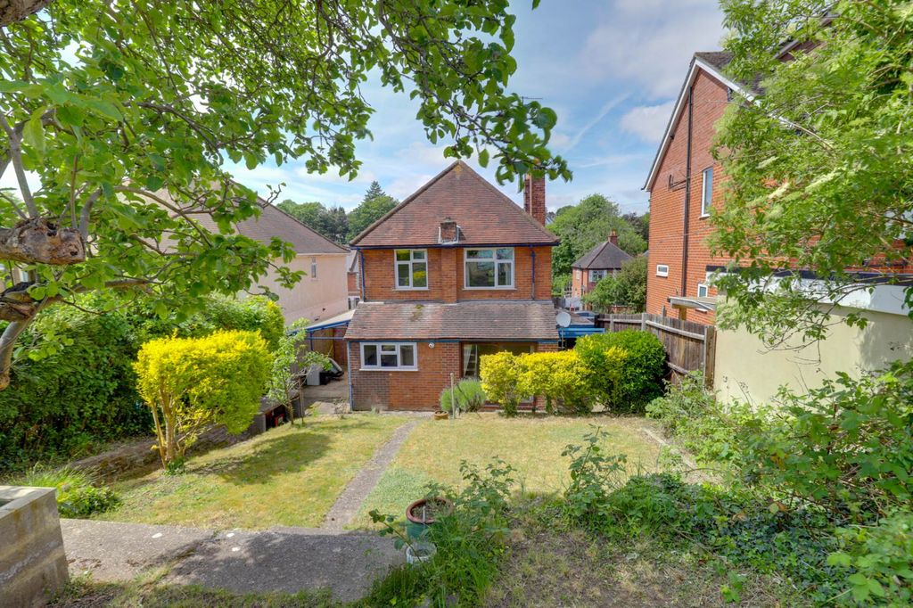 Property photo 2 of 12