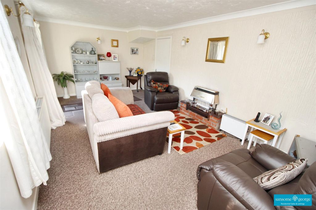 Property photo 3 of 13 Living Room