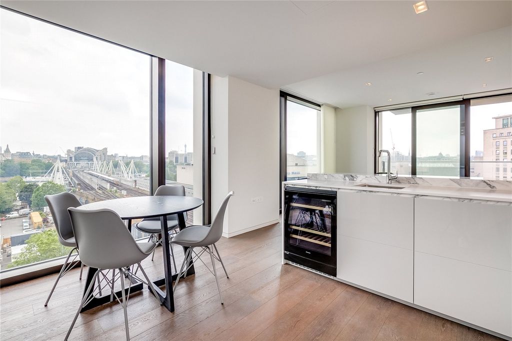 Property photo 1 of 14 Kitchen/Dining