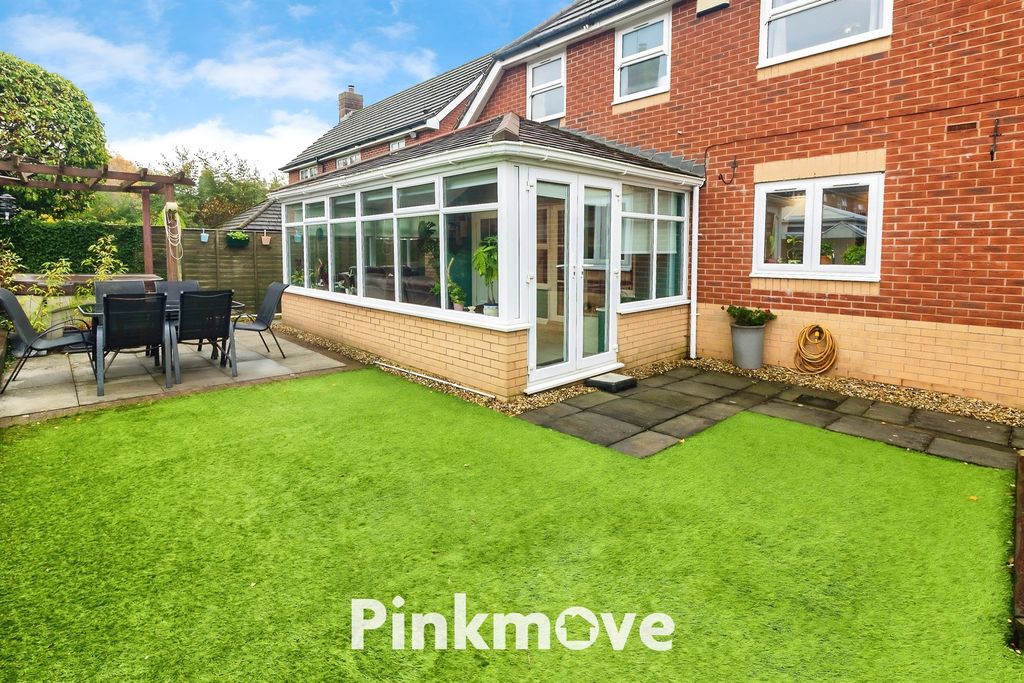 Property photo 2 of 27