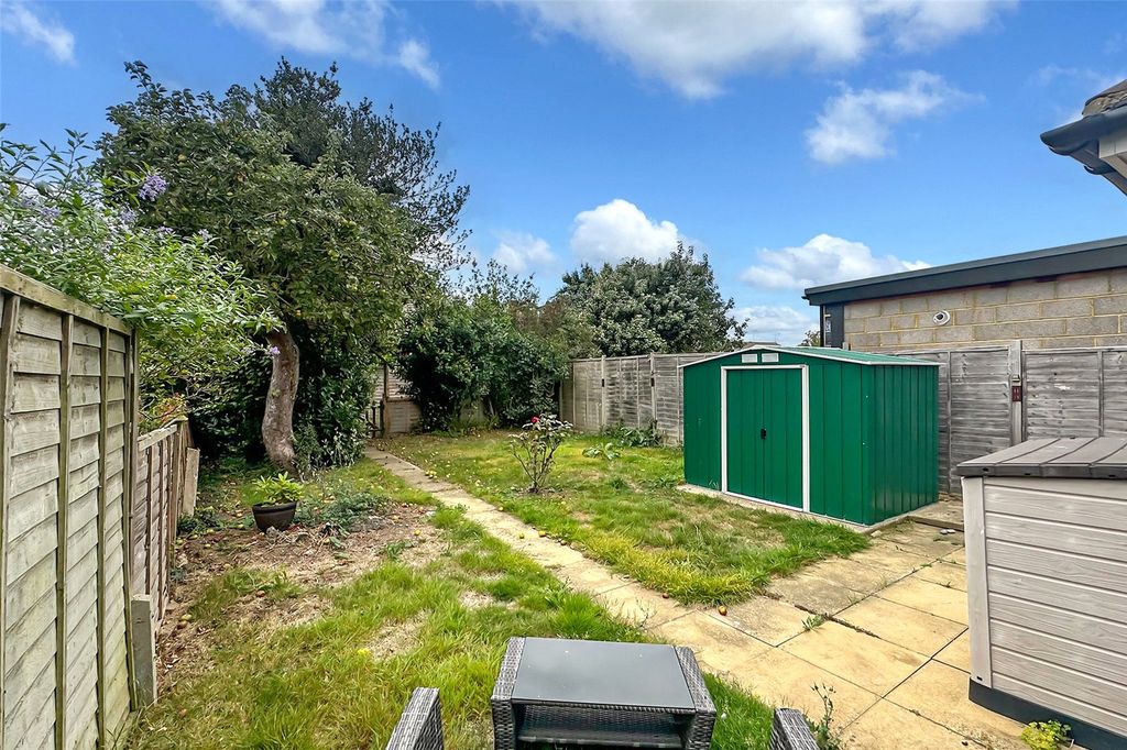 Property photo 2 of 12 Picture No. 23
