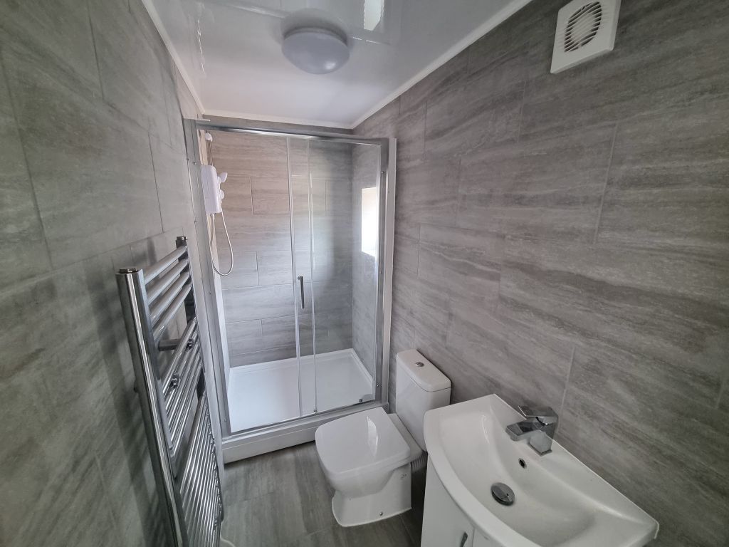 Property photo 2 of 3