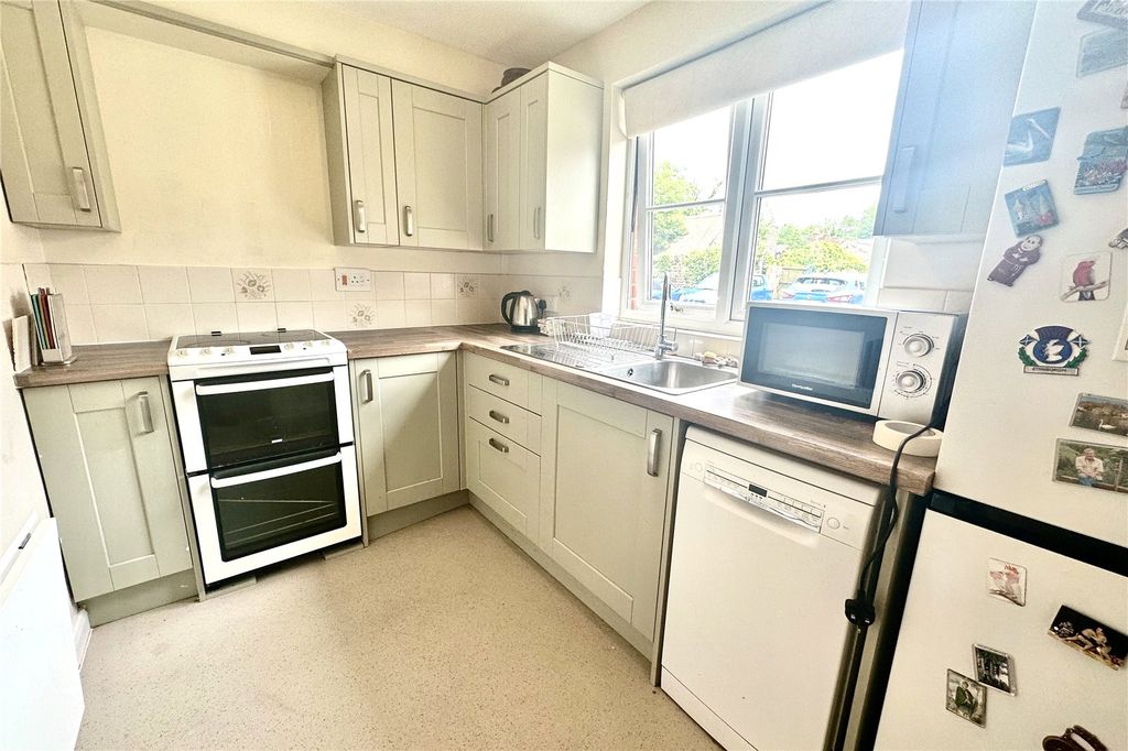 Property photo 2 of 8 Picture No. 01