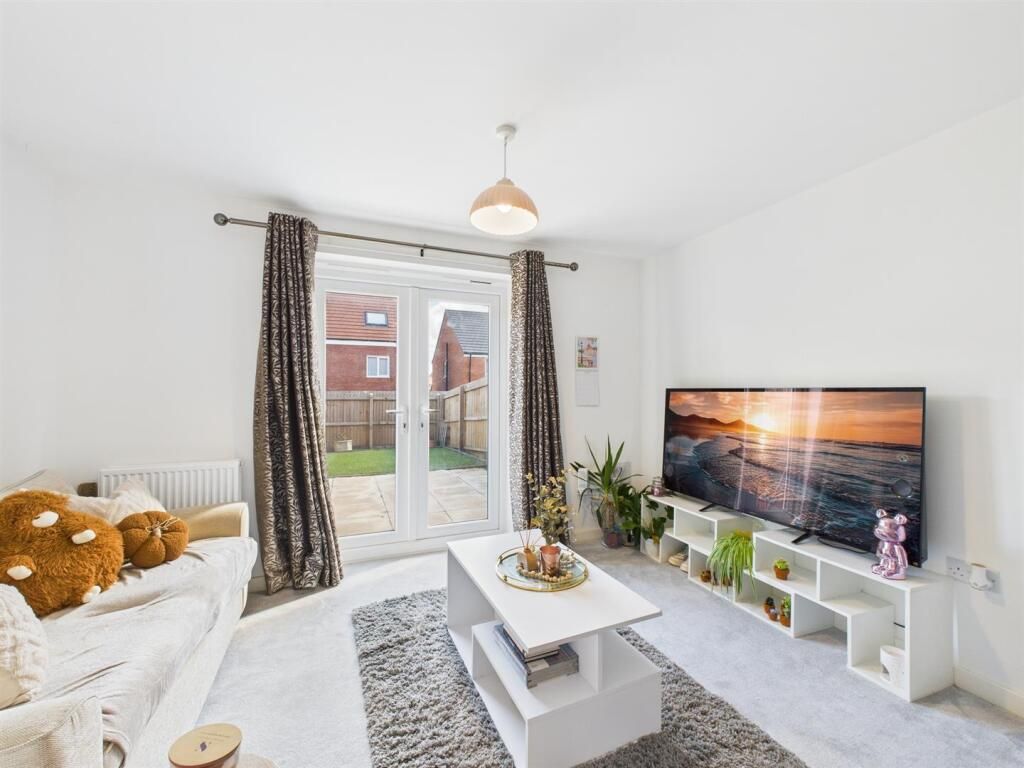 Property photo 3 of 12