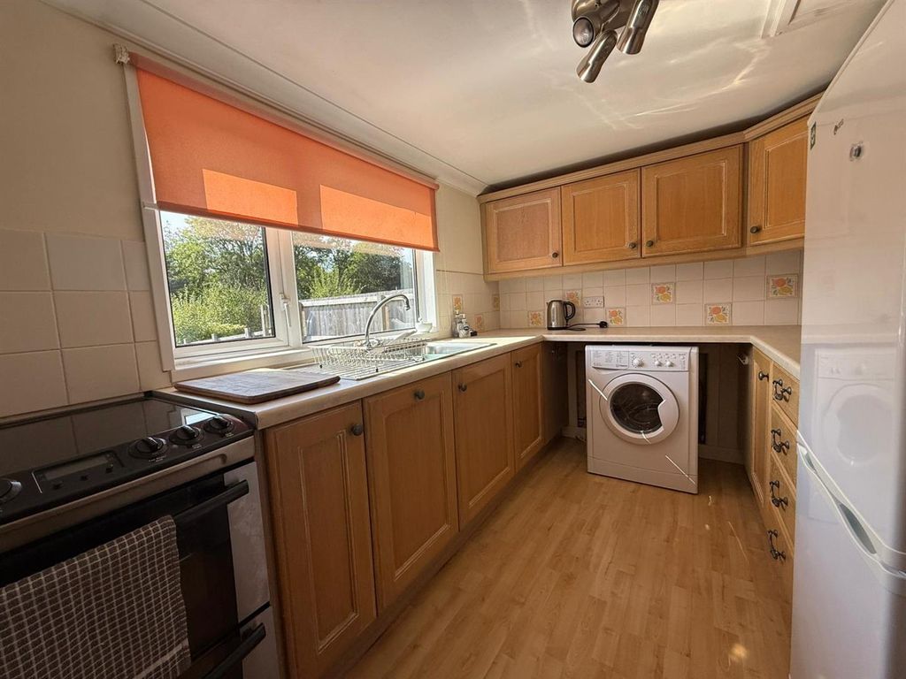 Property photo 3 of 21 18.Jpg