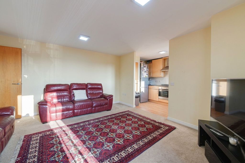 Property photo 3 of 7