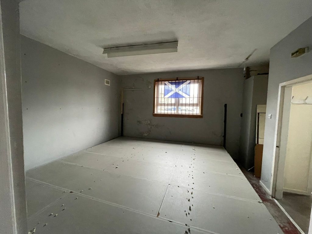 Property photo 3 of 5 Photo 3