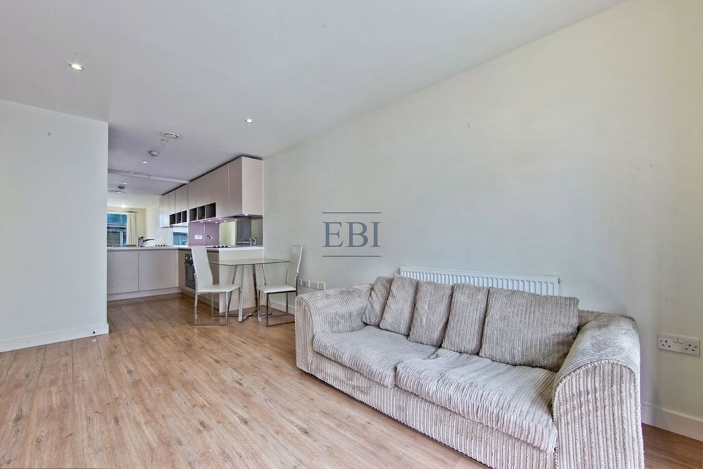 Property photo 3 of 12 Picture No. 18