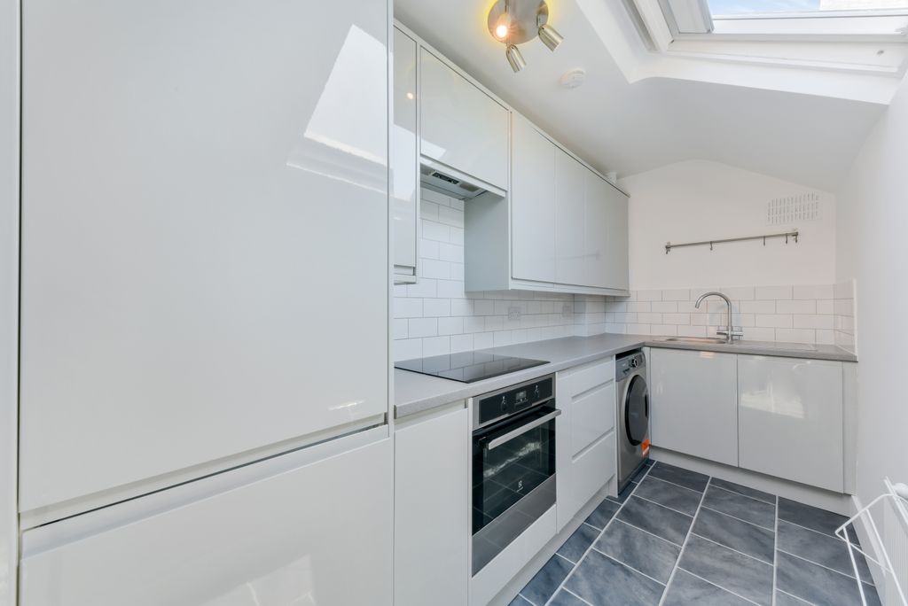 Property photo 3 of 11 Picture No. 11