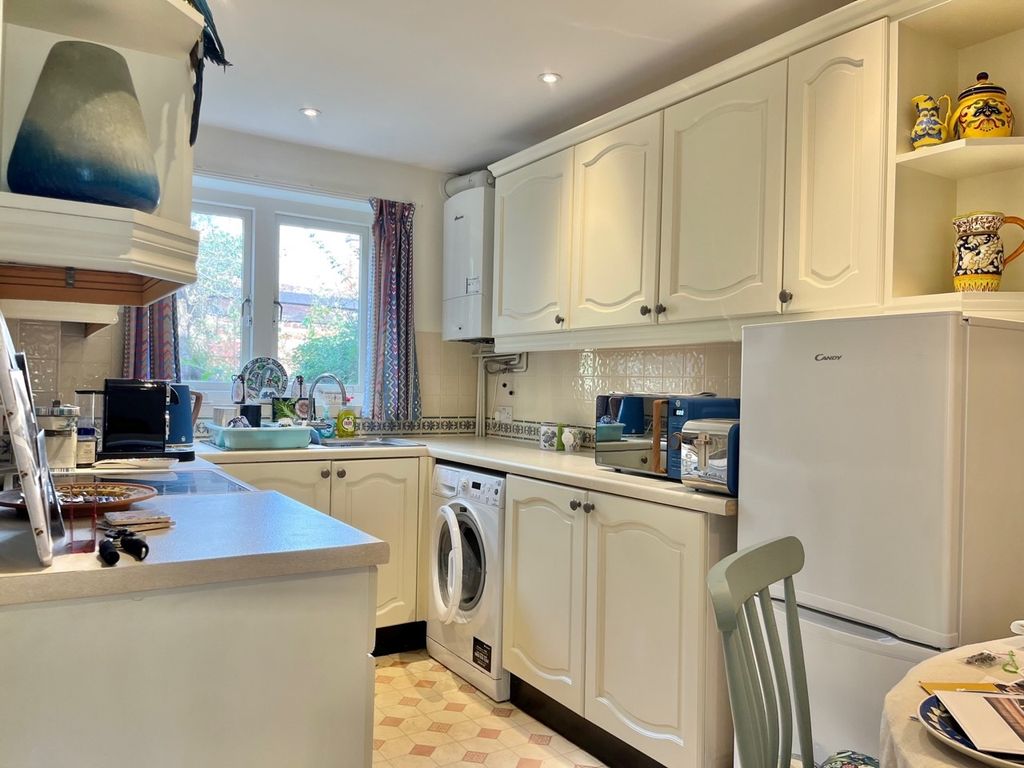 Property photo 2 of 13