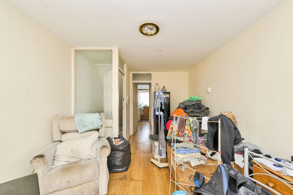 Property photo 3 of 20 1859921-08
