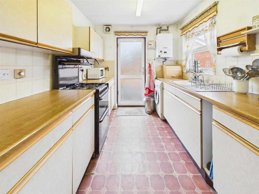 Property photo 2 of 18