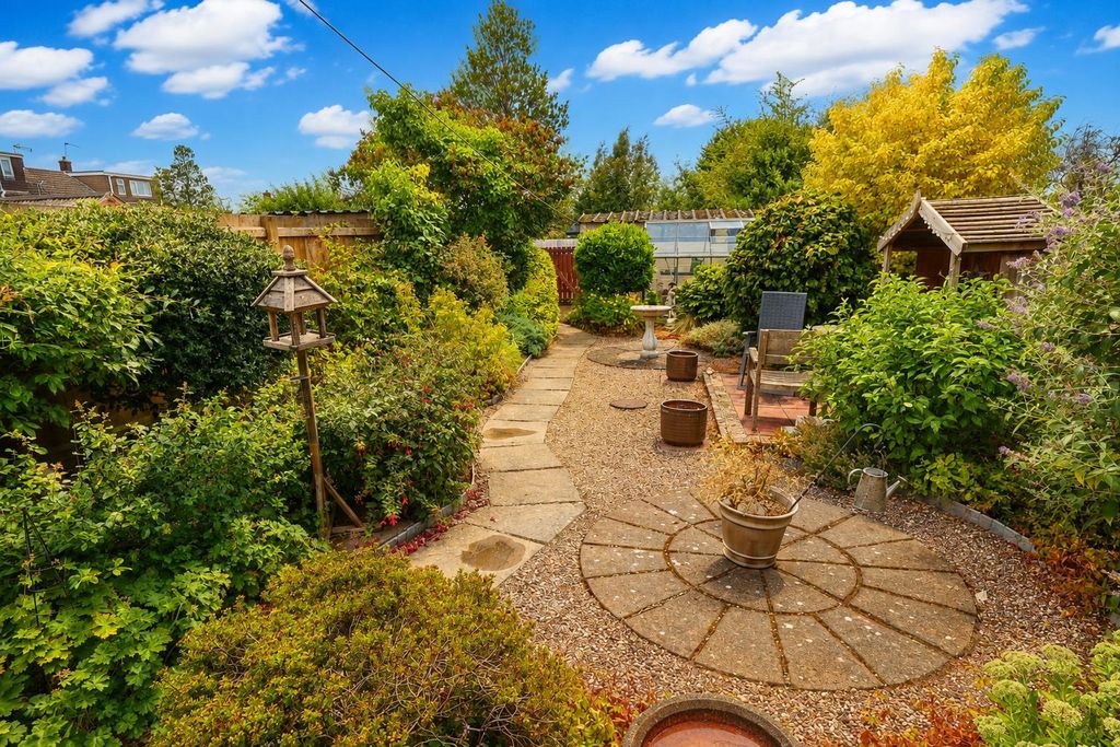 Property photo 2 of 18 3Fac313C-8894-4Bca-Ad7C-A966E7E6Fad4.Png