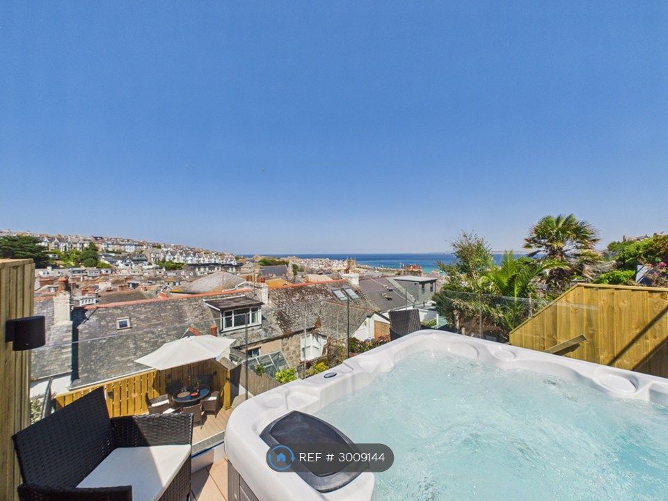 Property photo 2 of 35