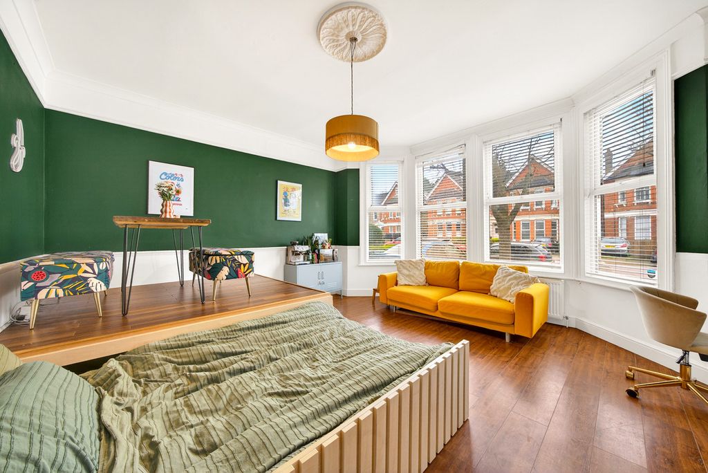 Property photo 3 of 8