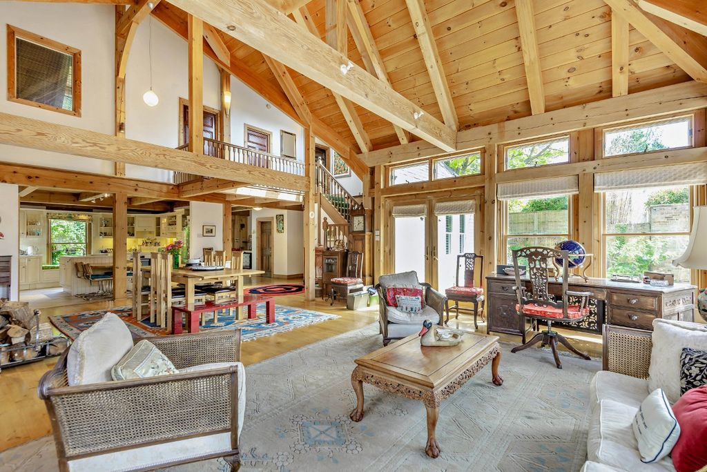 Property photo 2 of 17 Family Room