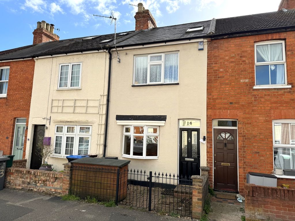 Property photo 1 of 10 Front