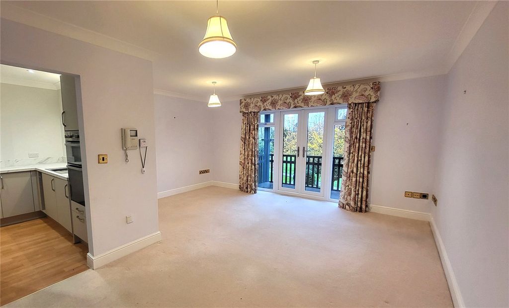 Property photo 3 of 11 Picture 3