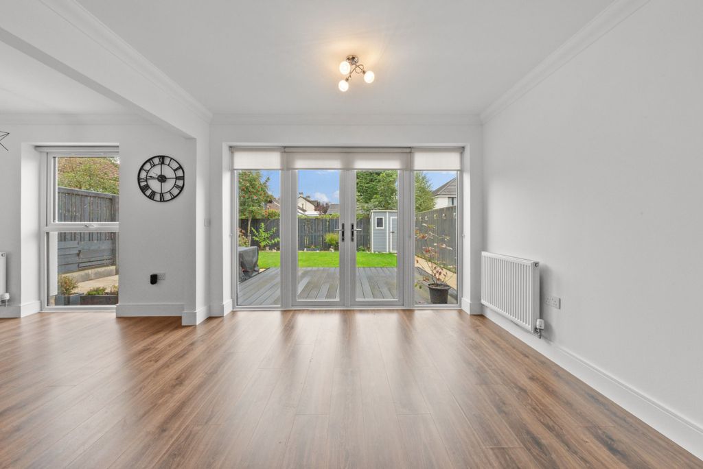 Property photo 2 of 36