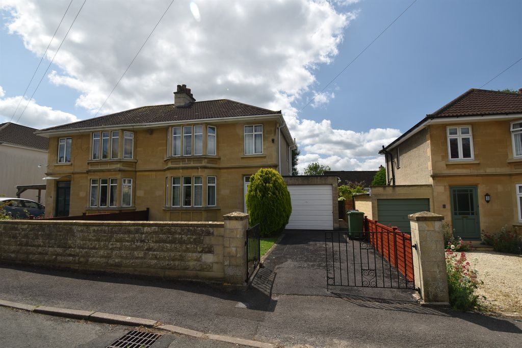 Property photo 1 of 18