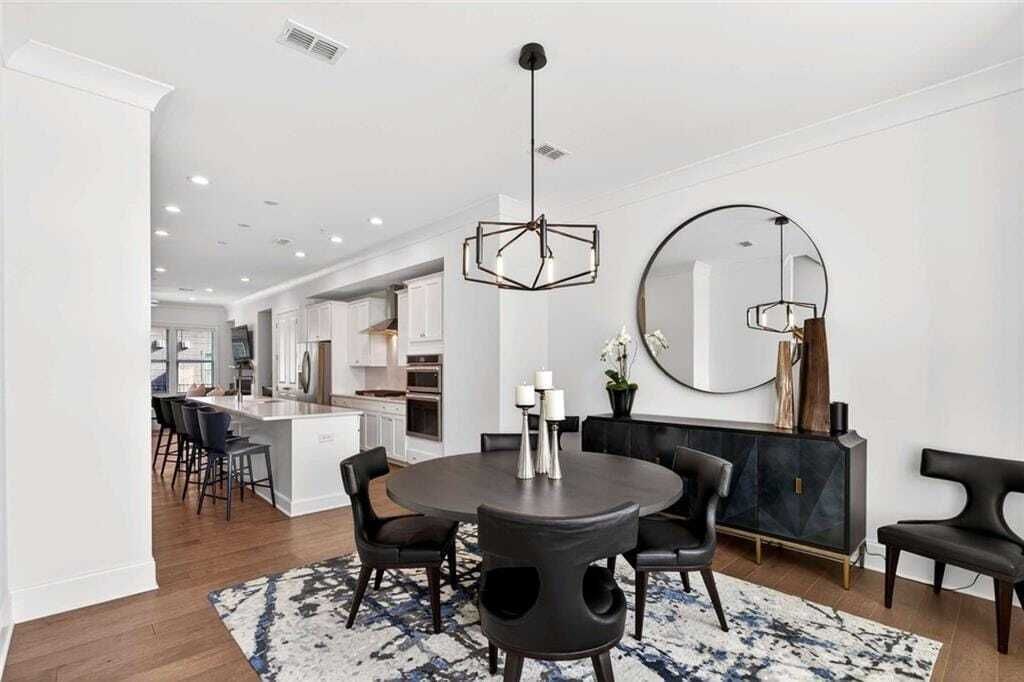 Property photo 1 of 31