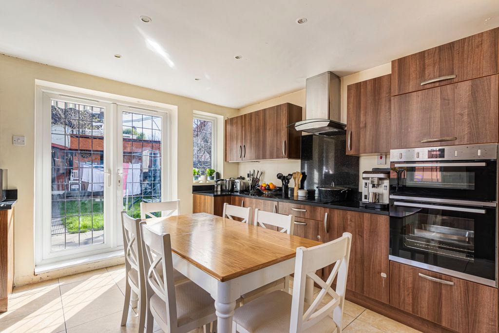 Property photo 1 of 19 Kitchen - Diner
