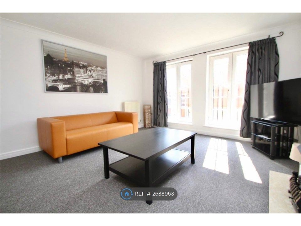 Property photo 2 of 17