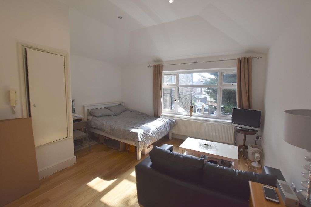 Property photo 2 of 4 Studio New2.Jpg