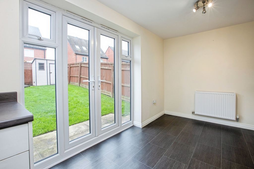 Property photo 3 of 18 Pbox-Img.Jpg