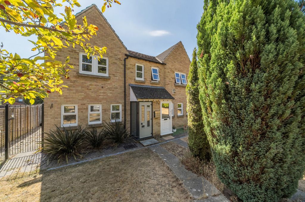 Property photo 1 of 16 1511536-18-6A8d87...