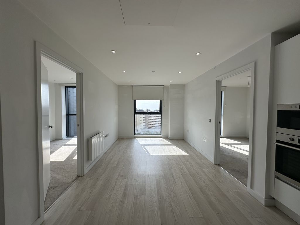 Property photo 2 of 20 Living Space