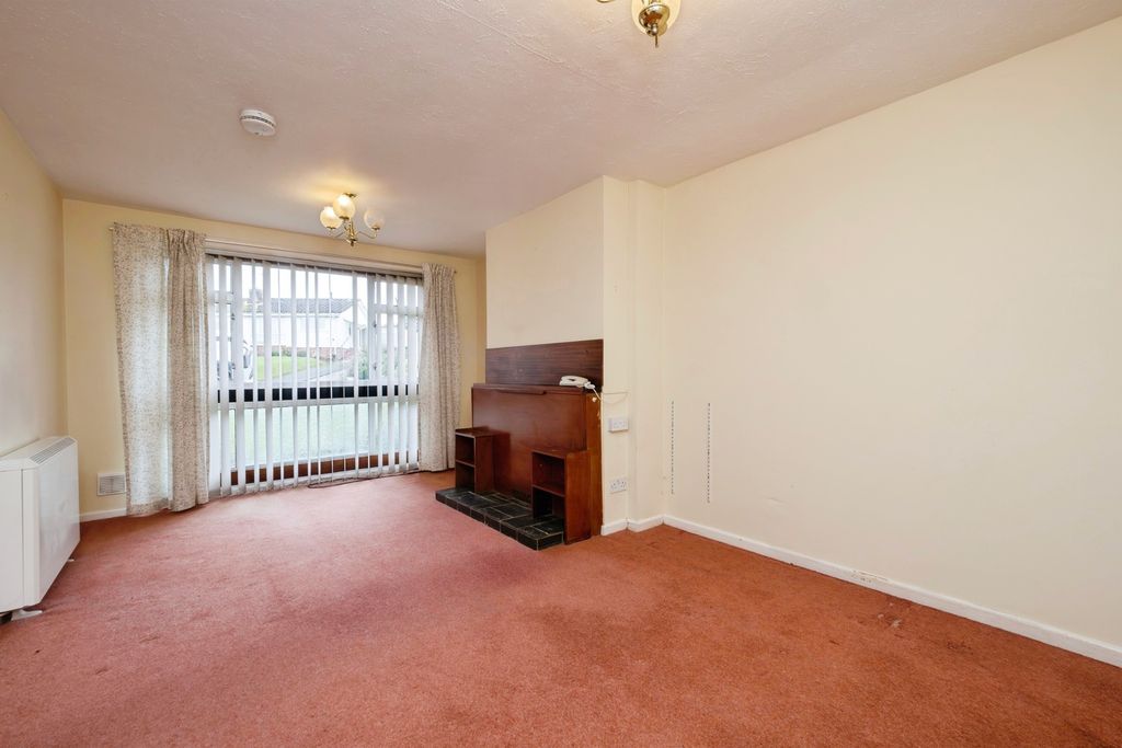 Property photo 3 of 14 Photo