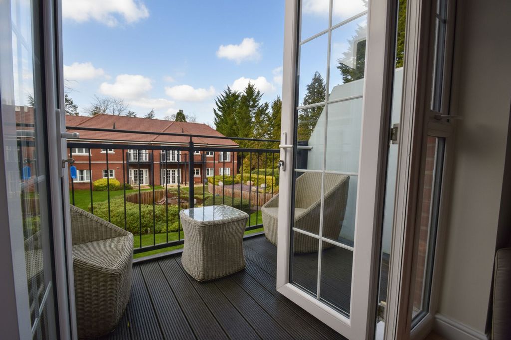 Property photo 3 of 12