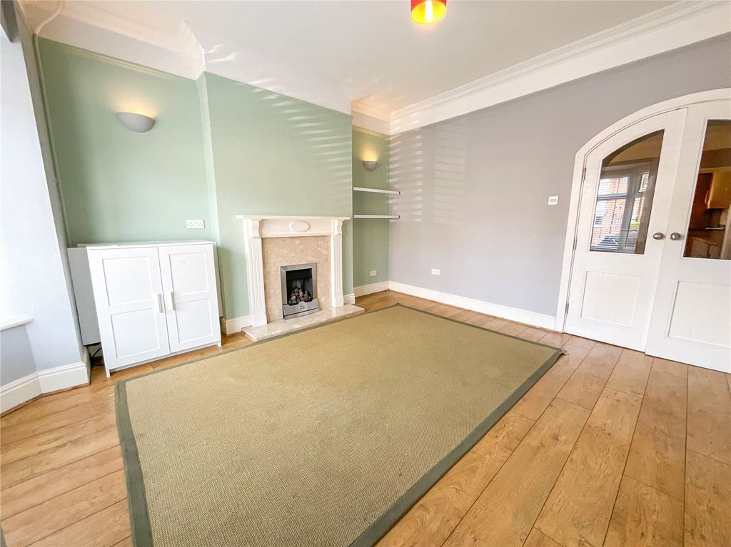 Property photo 3 of 18 Picture No. 06