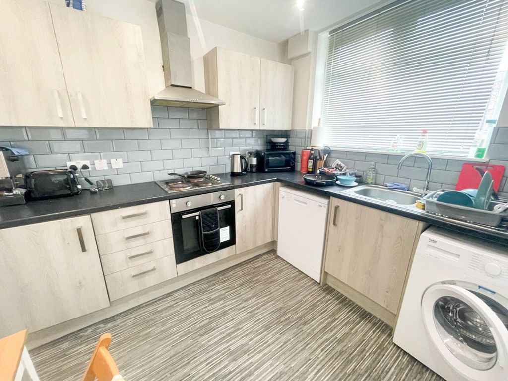 Property photo 3 of 4