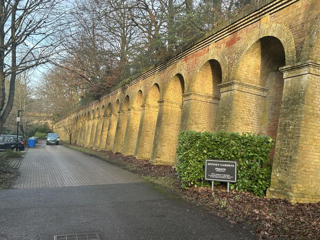 Property photo 1 of 17 Exterior