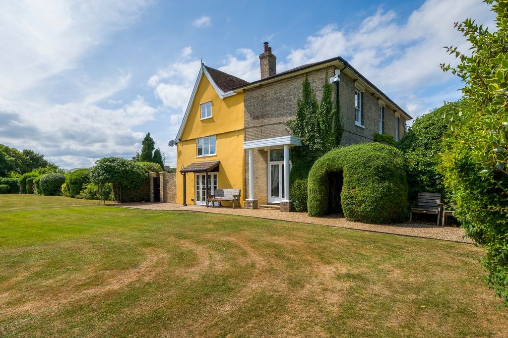 Property photo 2 of 29 Clamp Farmhouse-41