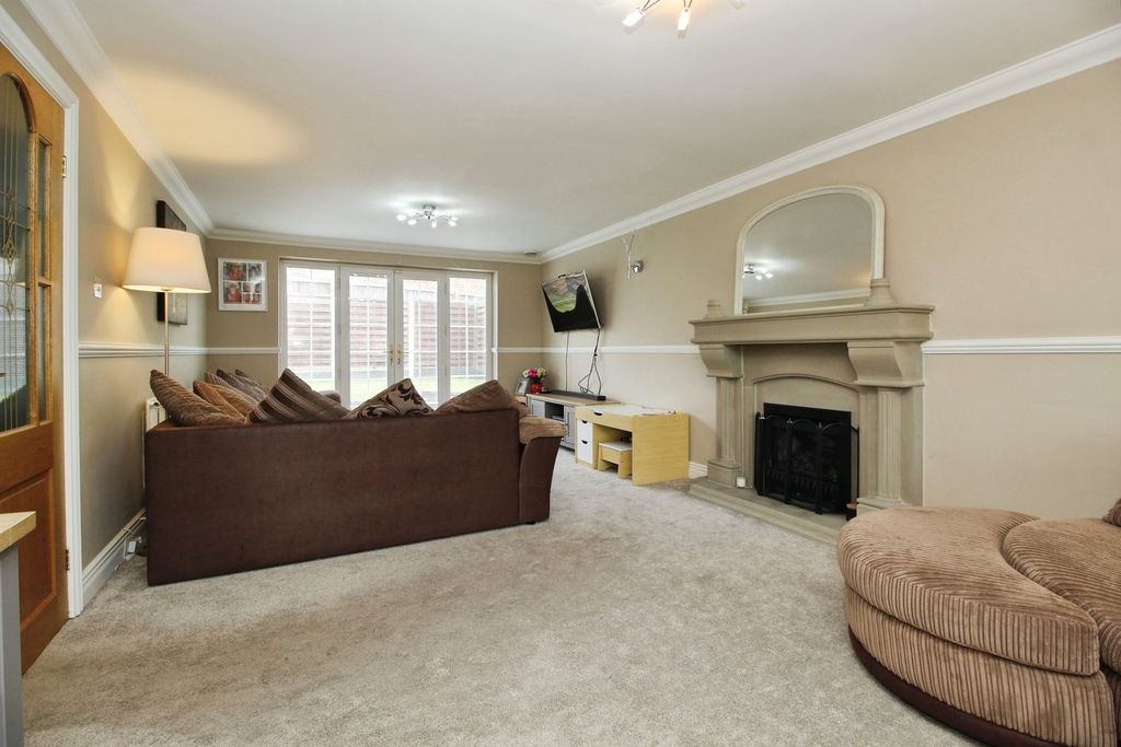 Property photo 2 of 22