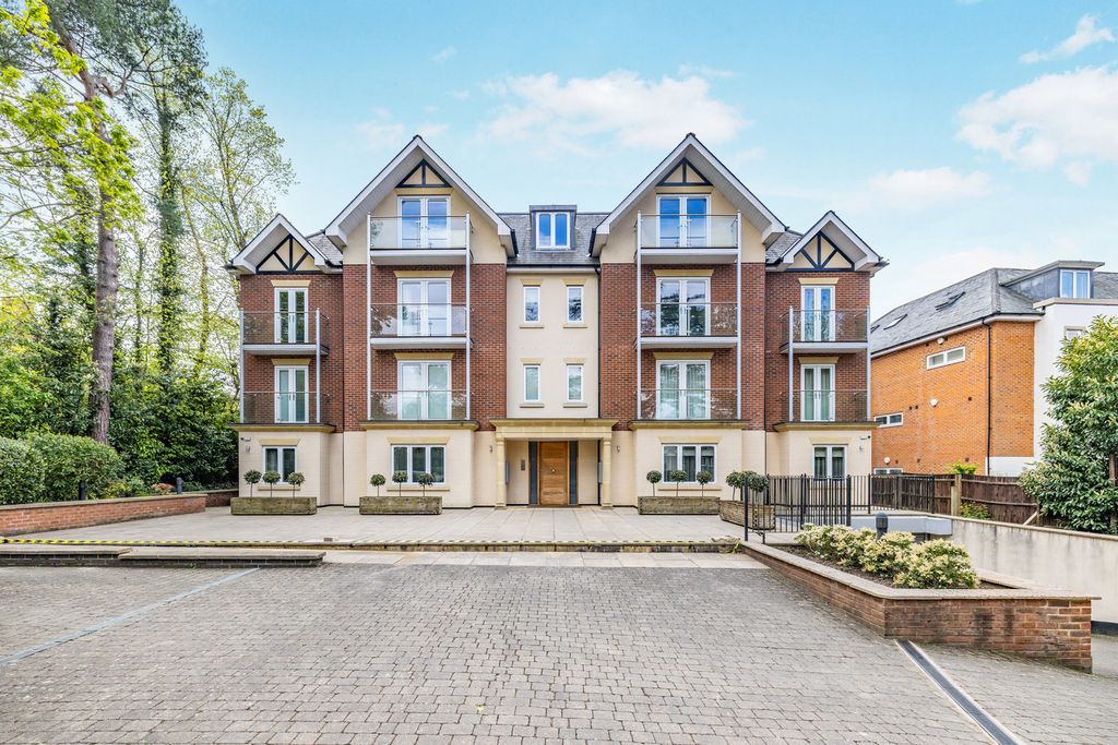 Property photo 3 of 20 Pbox-Img.Jpg