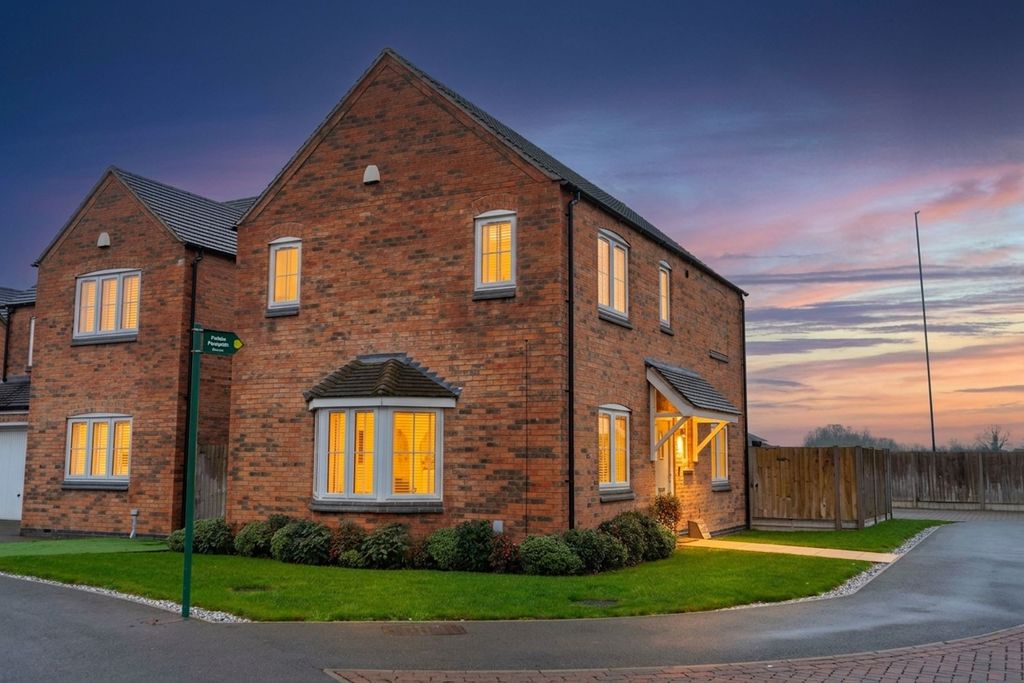 Property photo 1 of 35