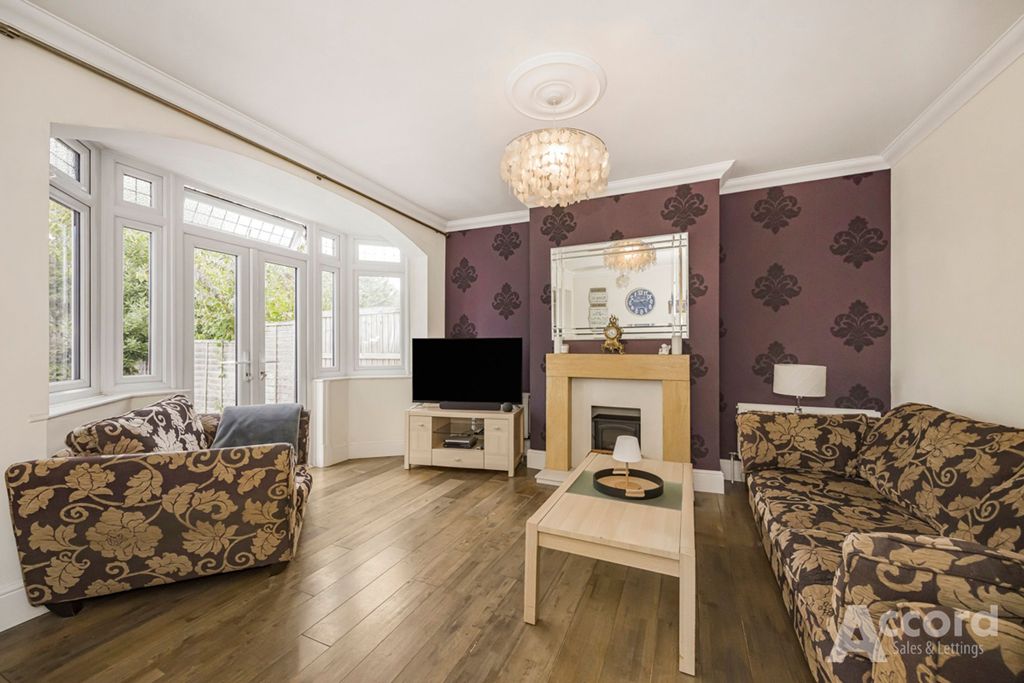 Property photo 2 of 30