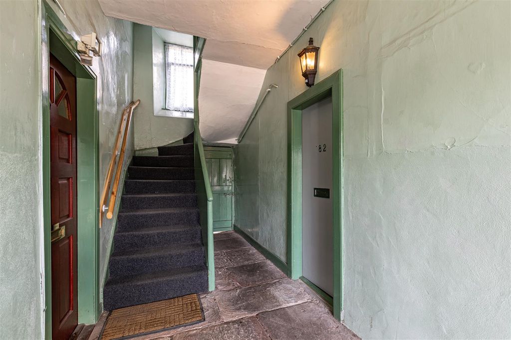Property photo 3 of 20 8_2 Teviot Crescent Hawick 06.Jpg