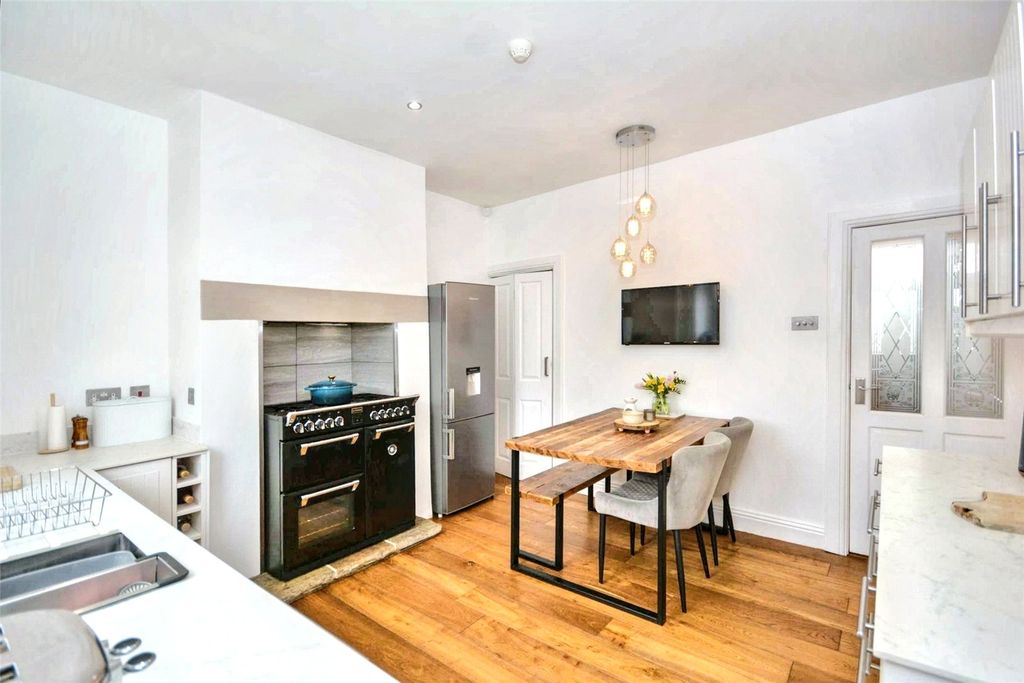 Property photo 3 of 22 Picture No. 43