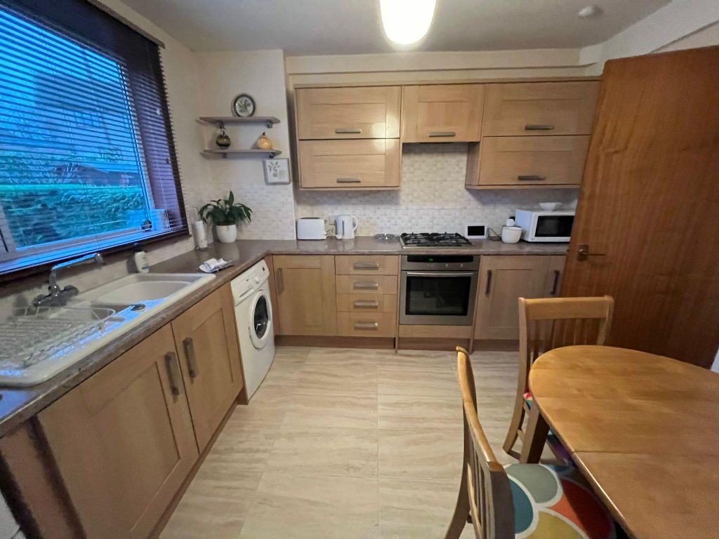 Property photo 3 of 4