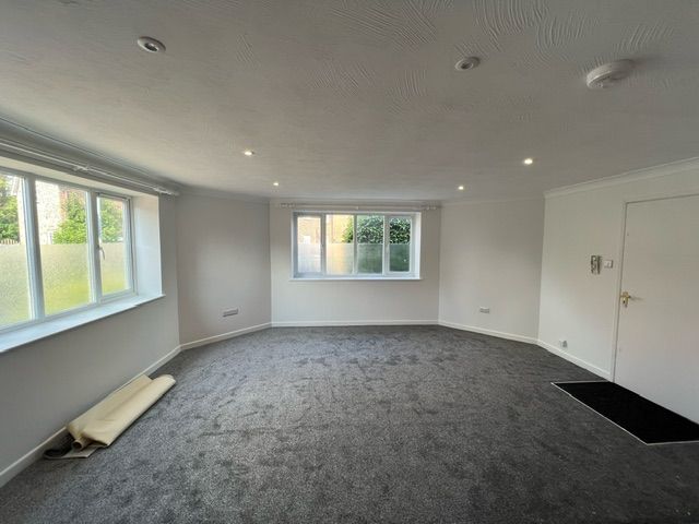 Property photo 2 of 8 Living Room